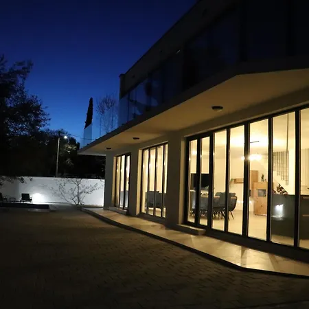 Krk, Sottovento With Pool, 8p