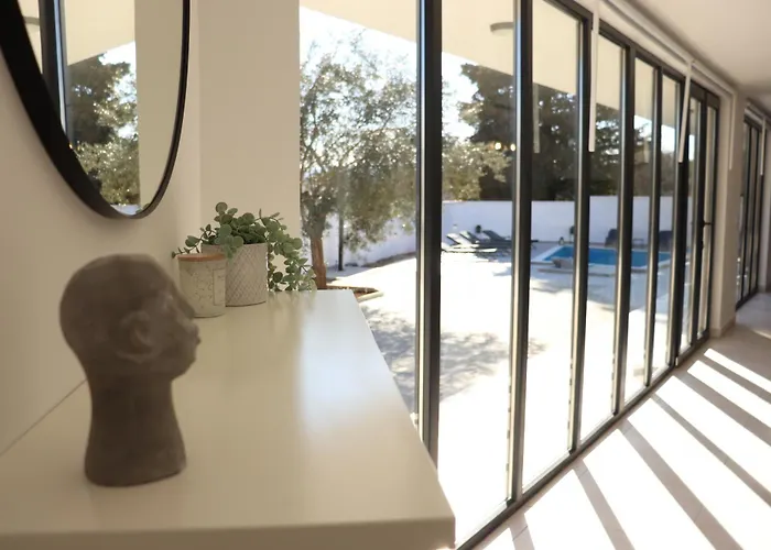 Krk, Sottovento With Pool, 8p