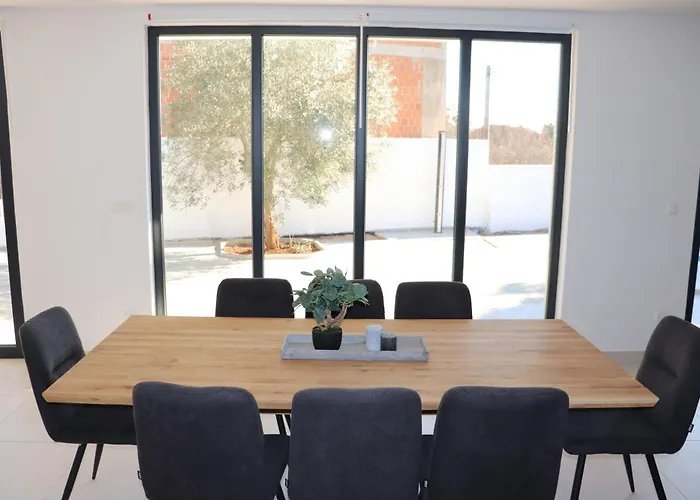 Villa Krk, Sottovento With Pool, 8p