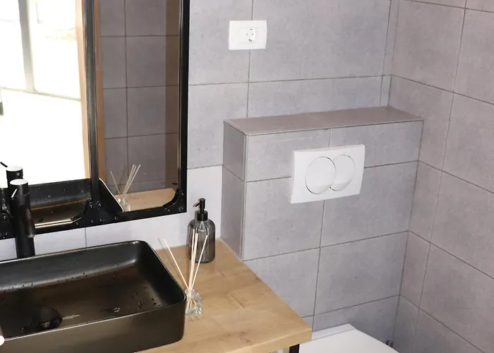 Krk, Sottovento With Pool, 8p