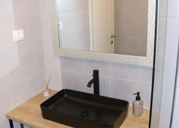 Krk, Sottovento With Pool, 8p 别墅