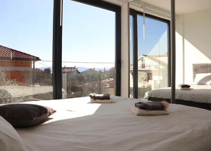 Krk, Sottovento With Pool, 8p * Žgaljić