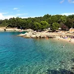 Krk, Sottovento With Pool, 8p