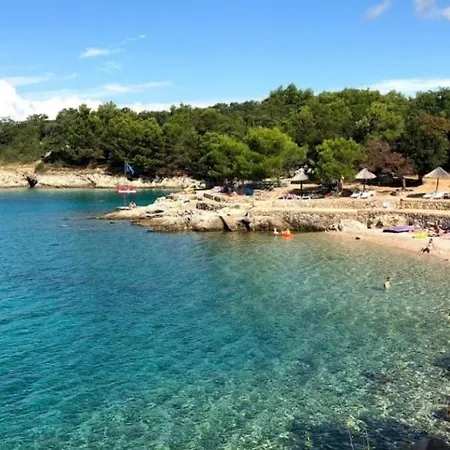 Krk, Sottovento With Pool, 8p