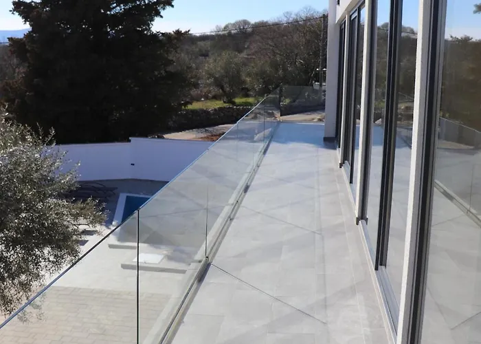 Villa Krk, Sottovento With Pool, 8p